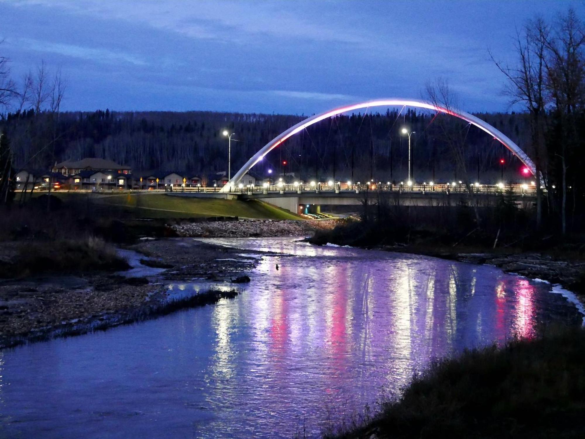 Top Floor Riverfront Condo With Stellar Sunsets! Fort Mcmurray Ngoại thất bức ảnh